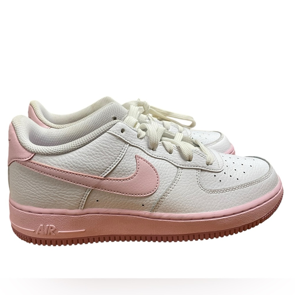 NIKE (GS) AIR FORCE 1 | Gradeschool size 6.5Y (fits women’s size 8)| CT3839 107